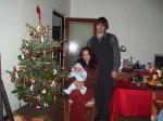 Jakubko_2005_12_25_011 * Aj tu sme vsetci traja * 2304 x 1728 * (1.37MB)