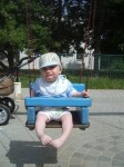 Jakubko_2006_06_21_002 * Na hojdacke * 1536 x 2048 * (1.12MB)