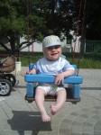 Jakubko_2006_06_21_003 * Na hojdacke * 1536 x 2048 * (1.11MB)